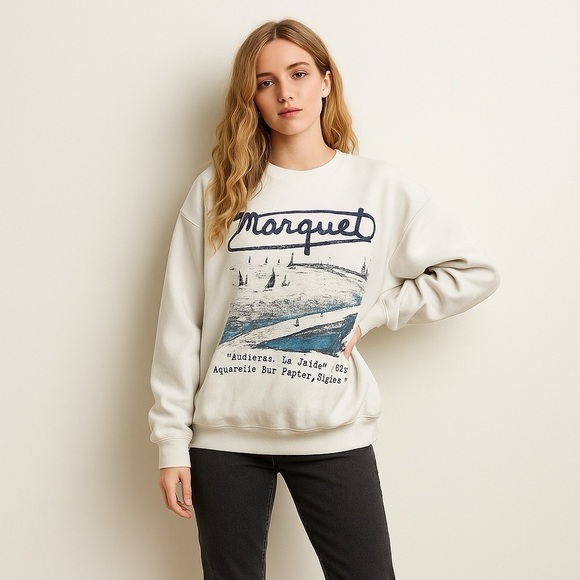 Albert Marquet Sweaters - Albert Marquet  White Graphic Crew Sweater size Large